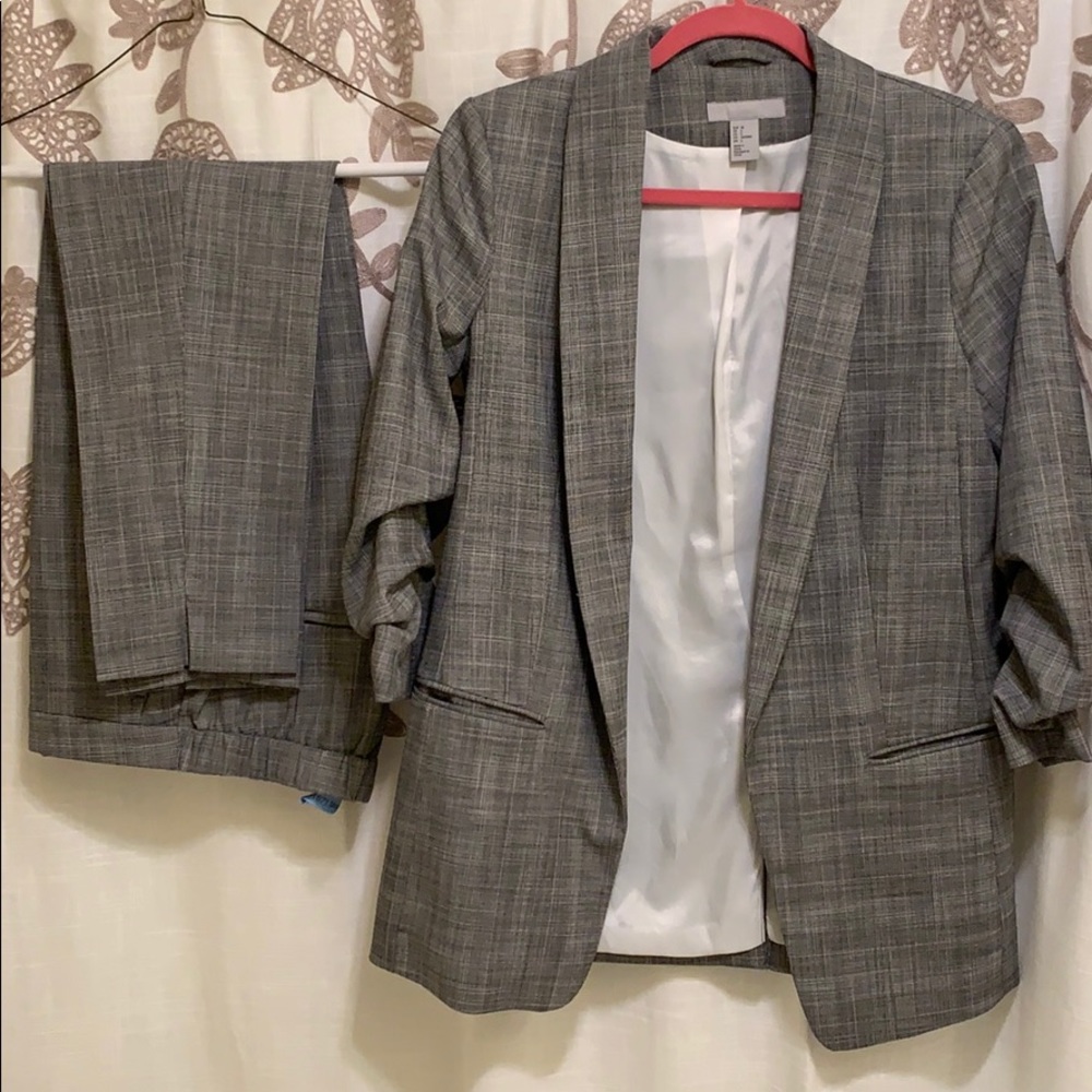 H&M grey/pink plaid blazer and pant suit set